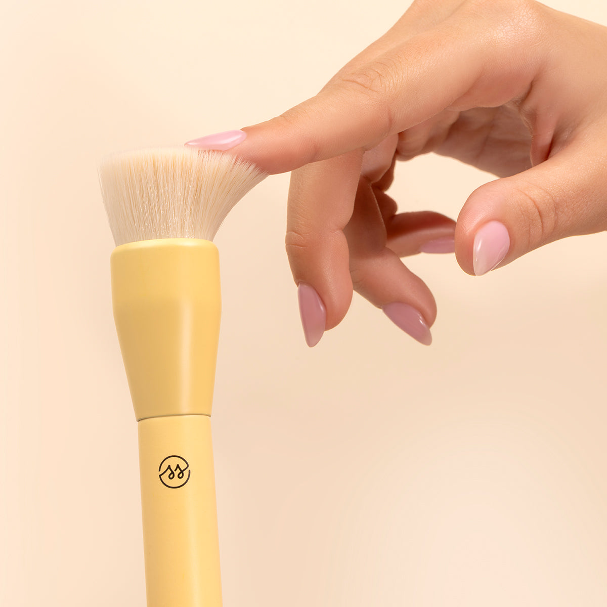 No. 2 Protect + Buff Complexion Brush